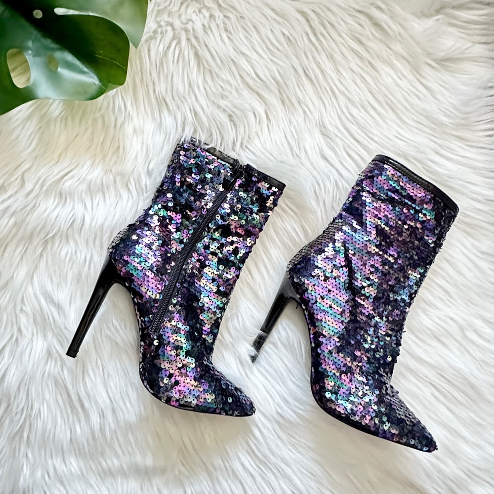 ❤️ Gorgeous Sequin Boots - Picture 10 of 11